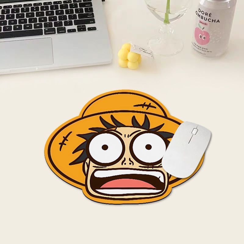 Tappetino per mouse One Piece  - Desk Setup Rug recensione e prezzo