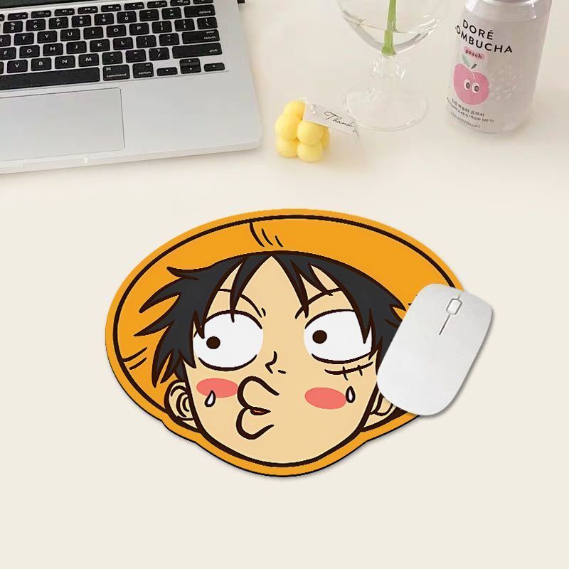 Tappetino per mouse One Piece  - Desk Setup Rug recensione e prezzo