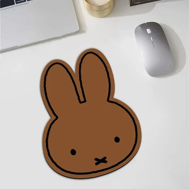 Tappetino per Mouse a Forma di - Desk Setup Desk recensione e prezzo