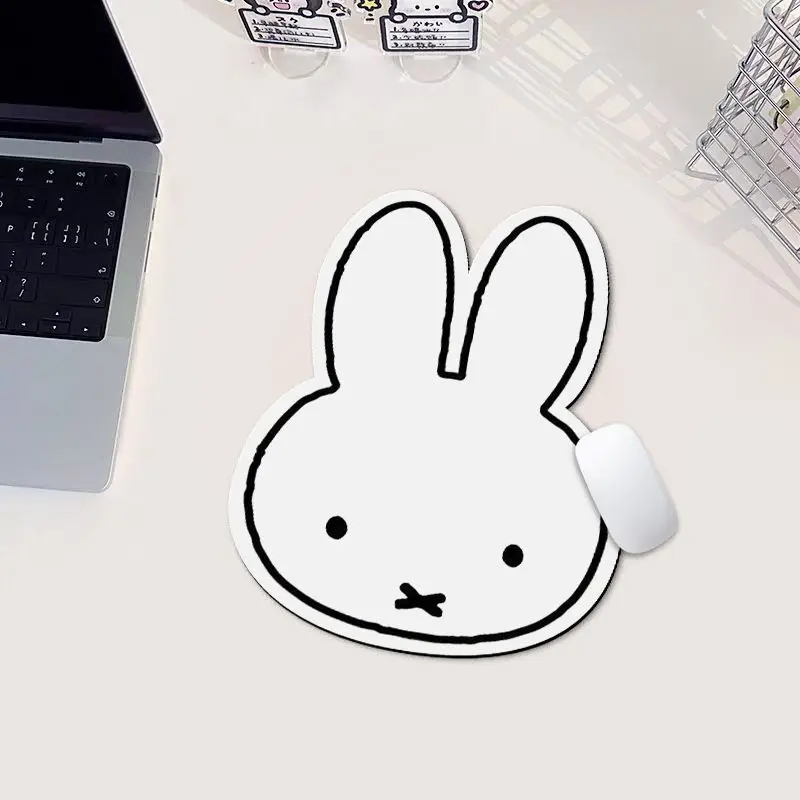 Tappetino per Mouse a Forma di - Desk Setup Desk recensione e prezzo